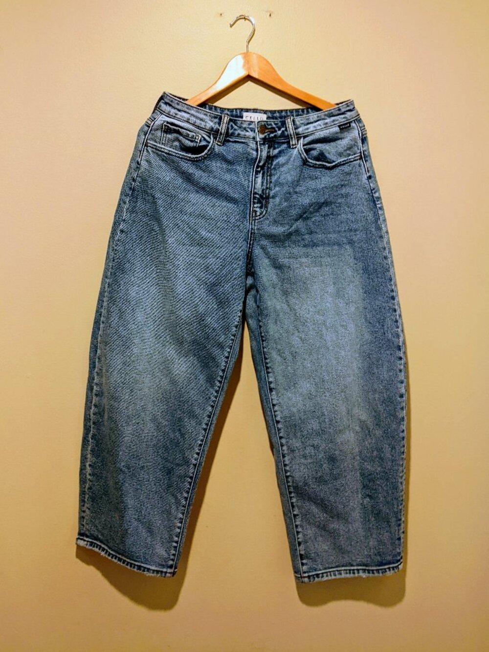 Cello Relaxed Barrel Leg Jeans – Size 5, Classic blue denim washed